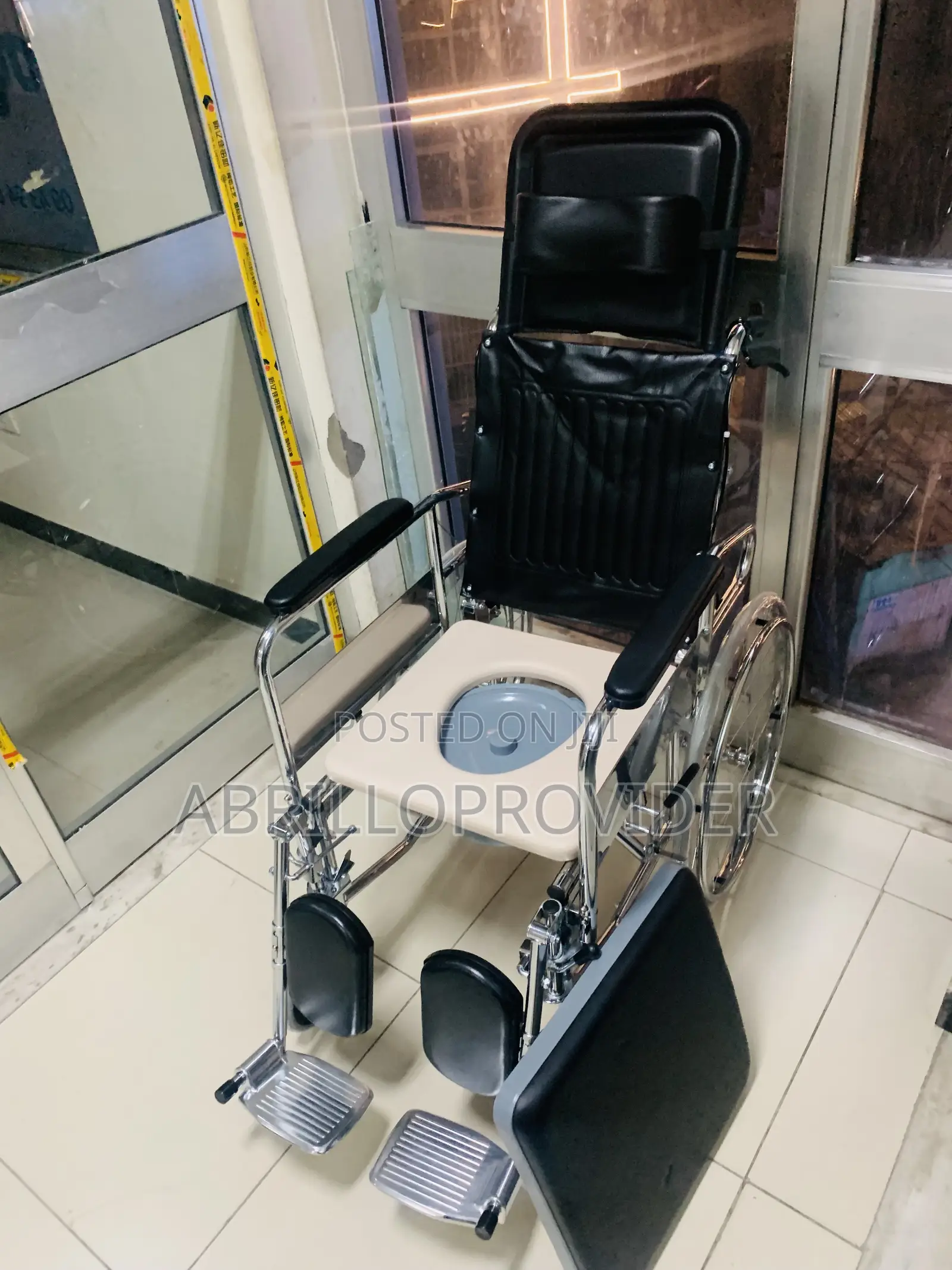 Multifunctional Wheelchair1.4wheelchair3:3wheelchair3toilet