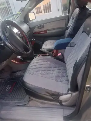 Toyota Hilux 2012 Gray