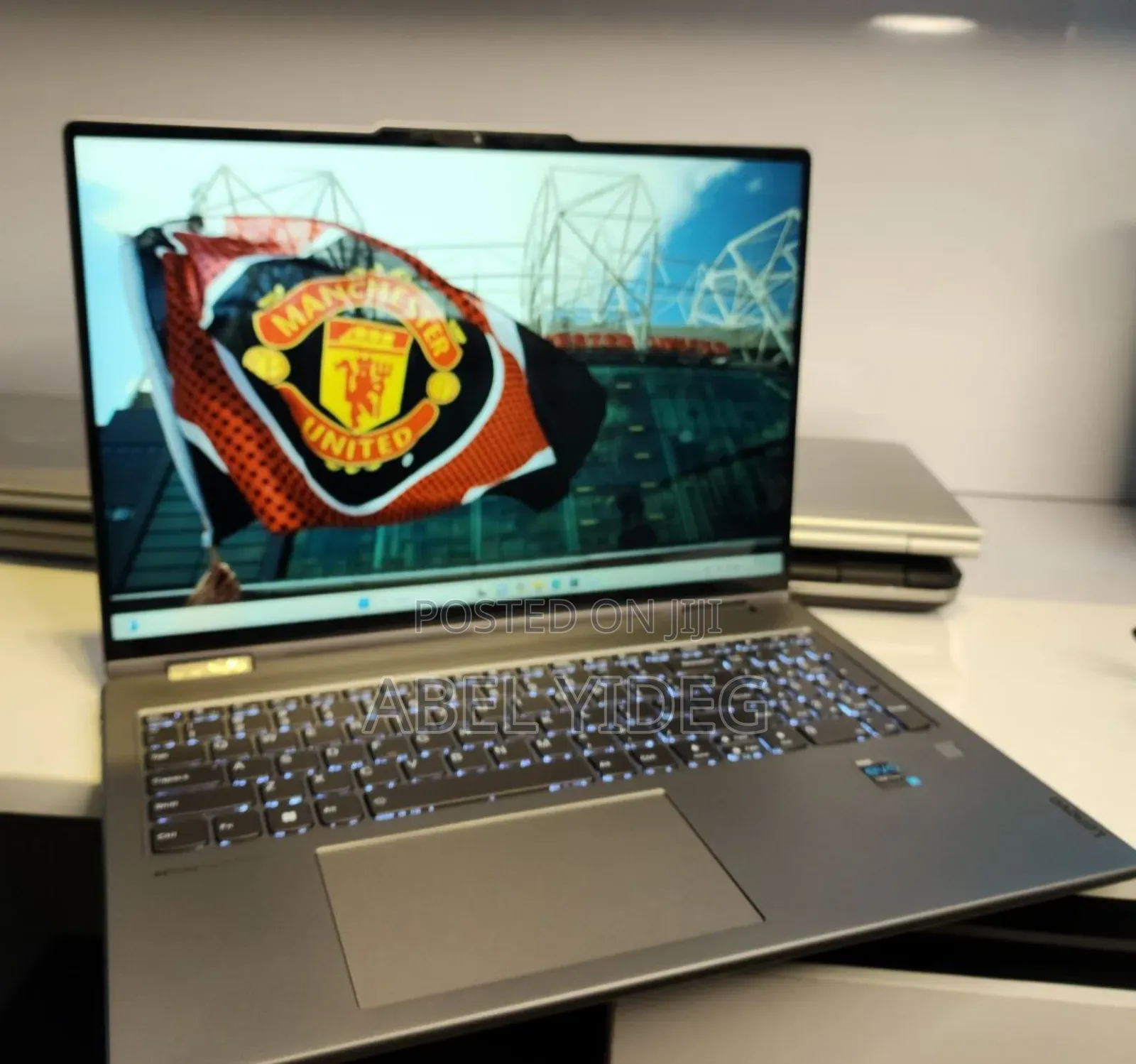 New Laptop Lenovo Yoga 9i 16GB Intel Core I7 SSD 512GB