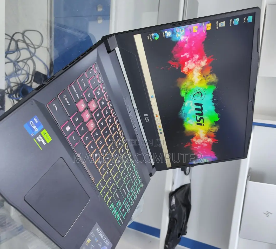 New Laptop MSI Katana 15 32GB Intel Core I7 SSD 1T