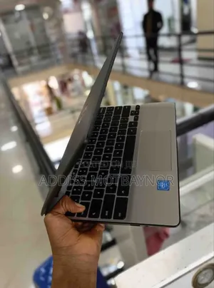 Photo - New Laptop HP Stream Notebook 4GB Intel Core I7 SSD 32GB