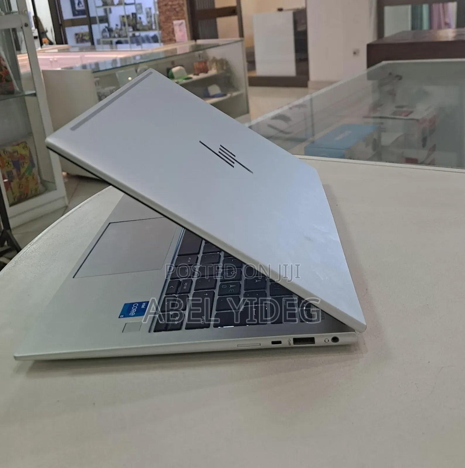 New Laptop HP EliteBook 830 G9 16GB Intel Core I5 SSD 512GB