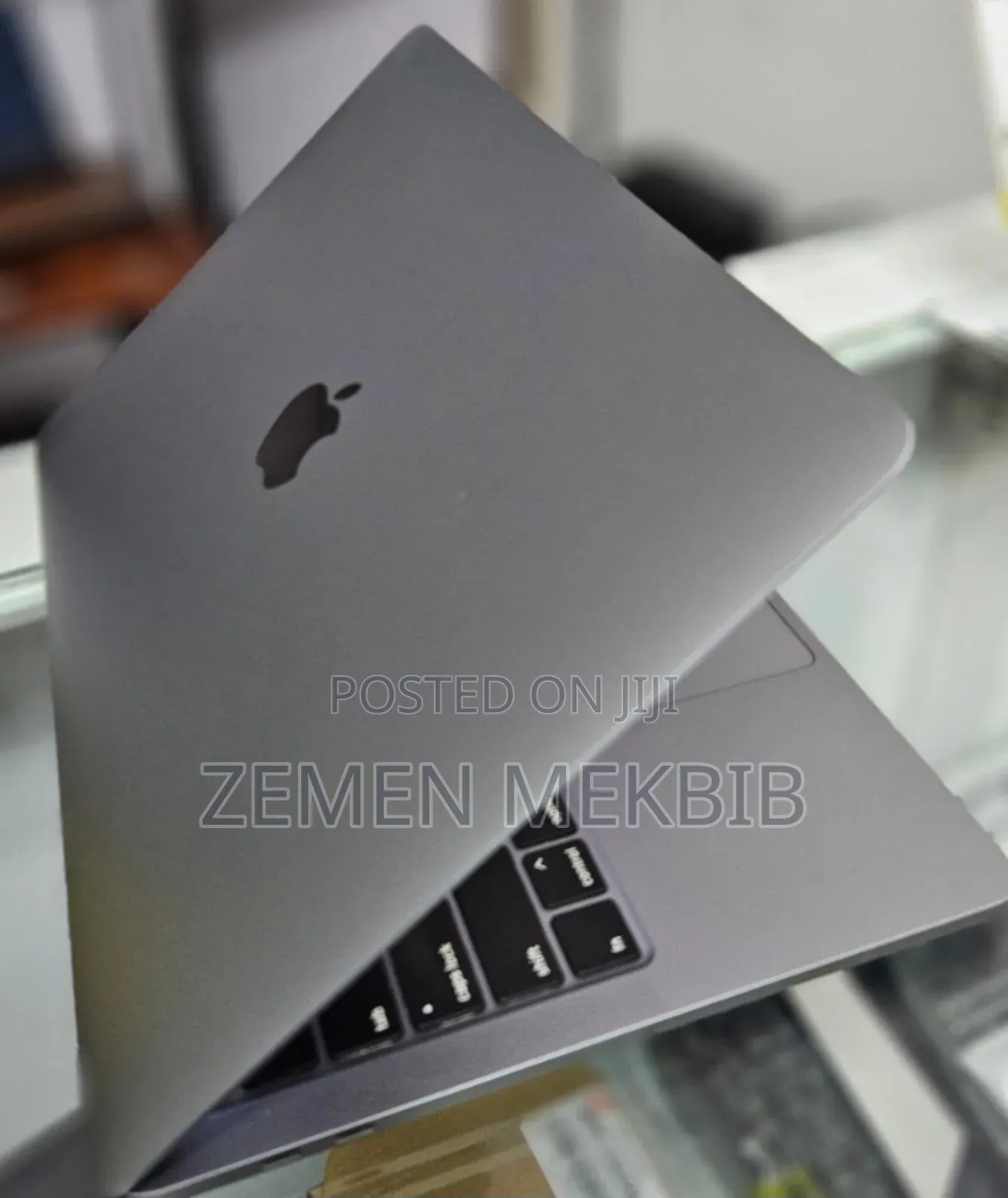 New Laptop Apple MacBook Pro 2019 8GB Intel Core I5 SSD 256GB