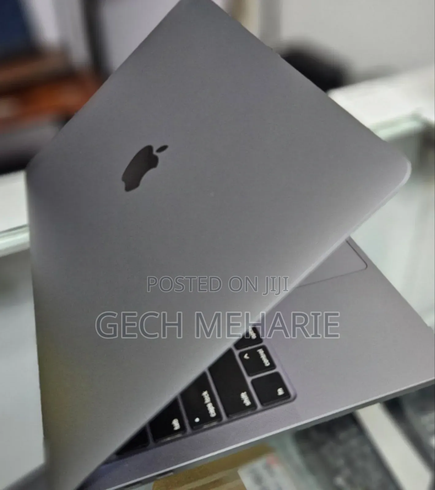 New Laptop Apple MacBook Pro 2019 8GB Intel Core I5 SSD 256GB
