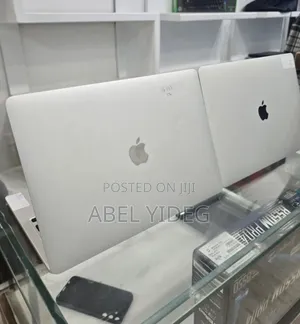 New Laptop Apple MacBook Pro M1 8GB Apple M1 SSD 256GB