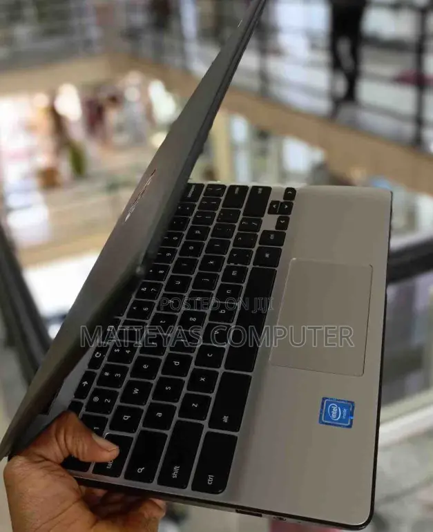 New Laptop HP Chromebook 4GB SSD 32GB