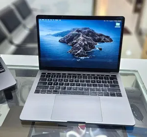 New Laptop Apple MacBook Pro 2020 8GB Intel Core I5 SSD 256GB