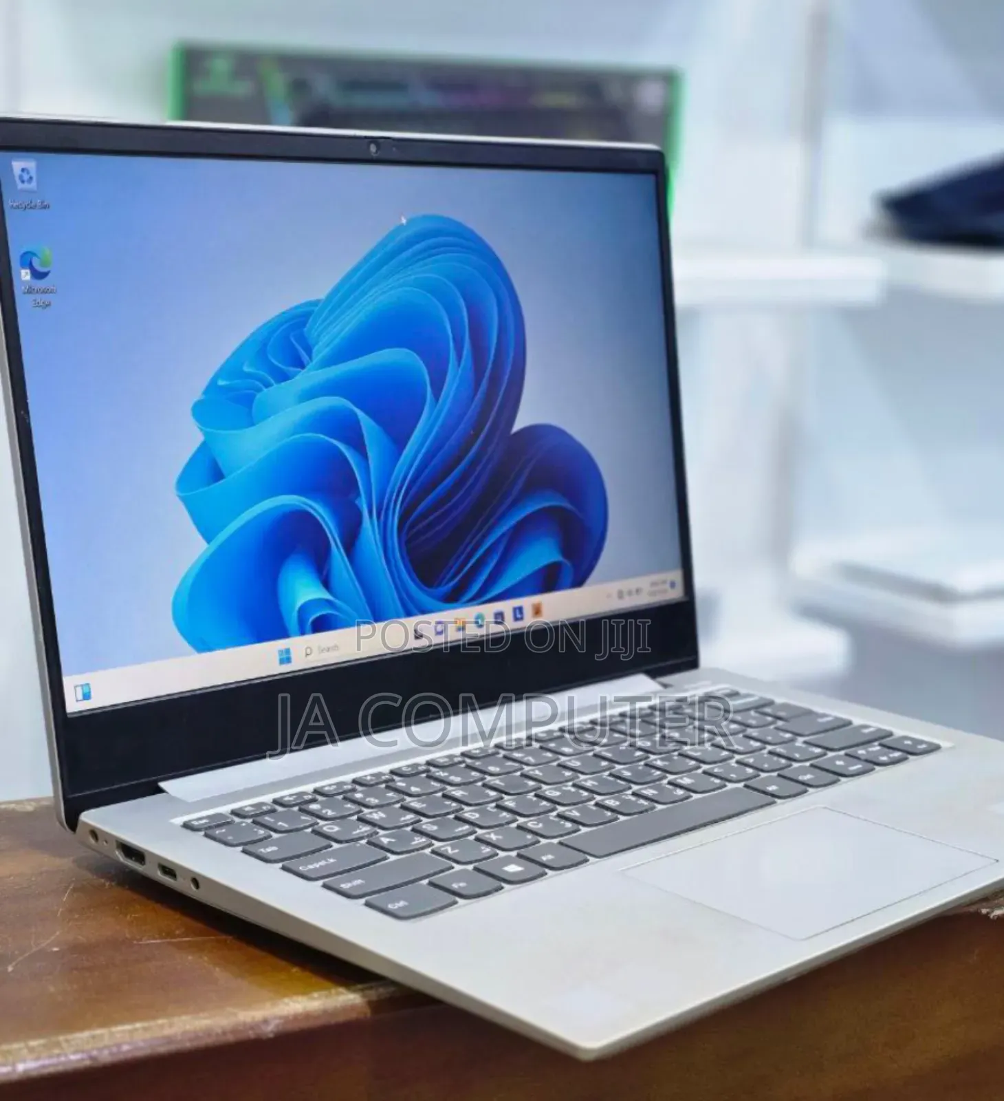 New Laptop Lenovo IdeaPad S340 8GB Intel Core I7 SSHD (Hybrid) 1.5T