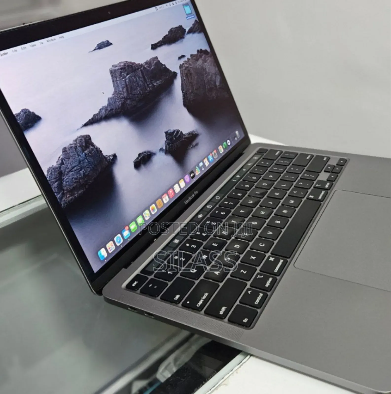 New Laptop Apple MacBook Pro 2019 16GB Intel Core I5 SSD 256GB