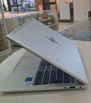 New Laptop HP EliteBook 830 G9 16GB Intel Core I5 SSD 512GB