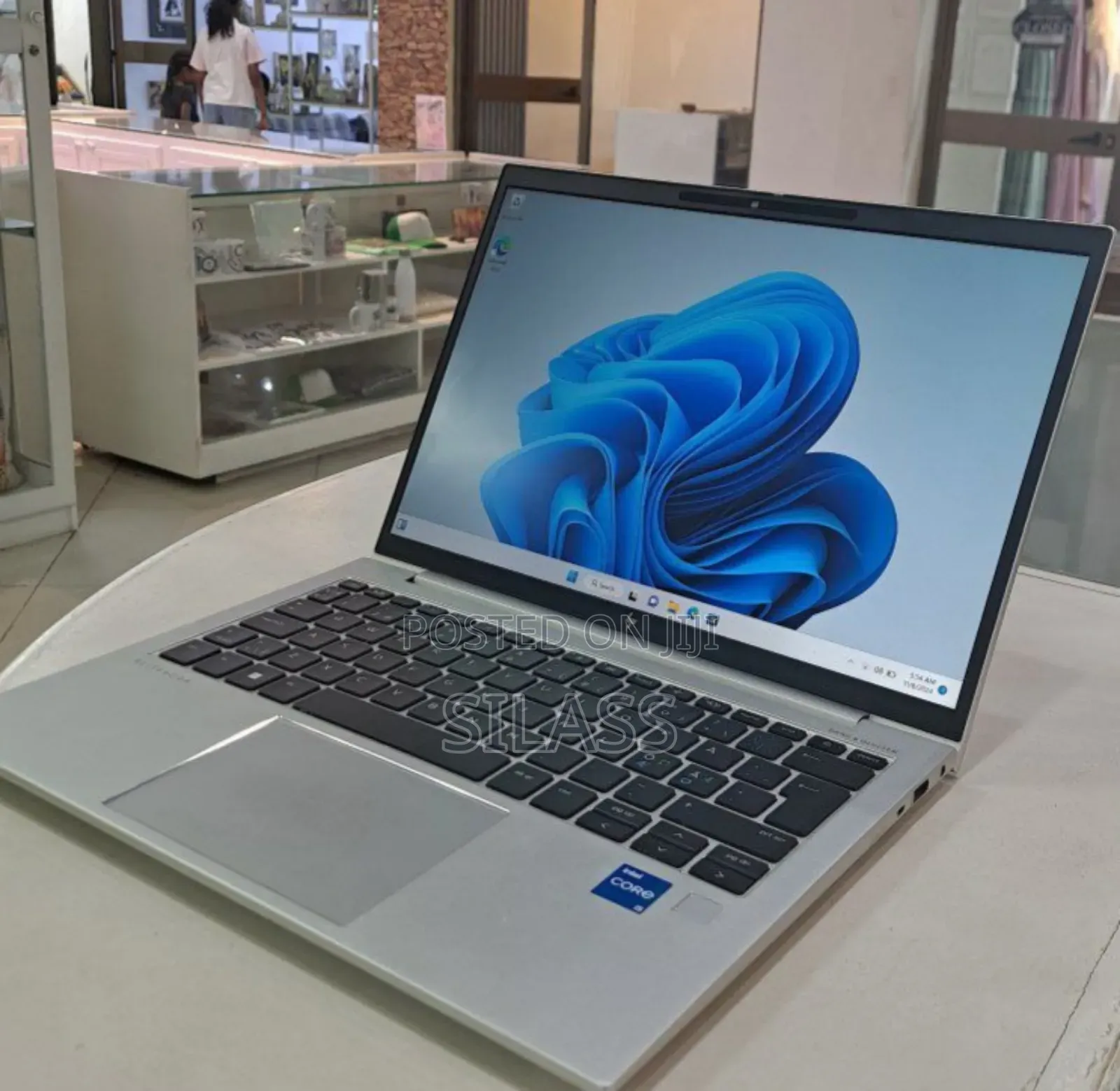 New Laptop HP EliteBook 830 G9 16GB Intel Core I5 SSD 512GB