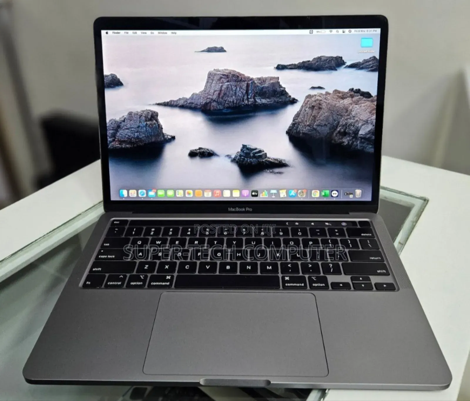 New Laptop Apple MacBook Pro 2019 8GB Intel Core I5 SSD 256GB