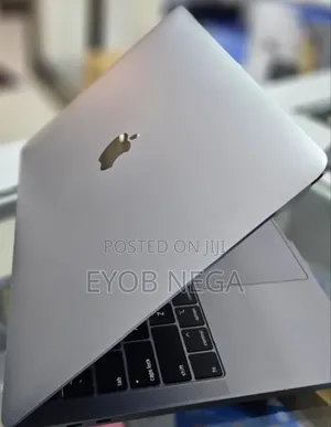 New Laptop Apple MacBook Pro 2020 8GB Intel Core I5 SSD 256GB