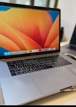 New Laptop Apple MacBook Pro 2018 32GB Intel Core i9 SSD 1T