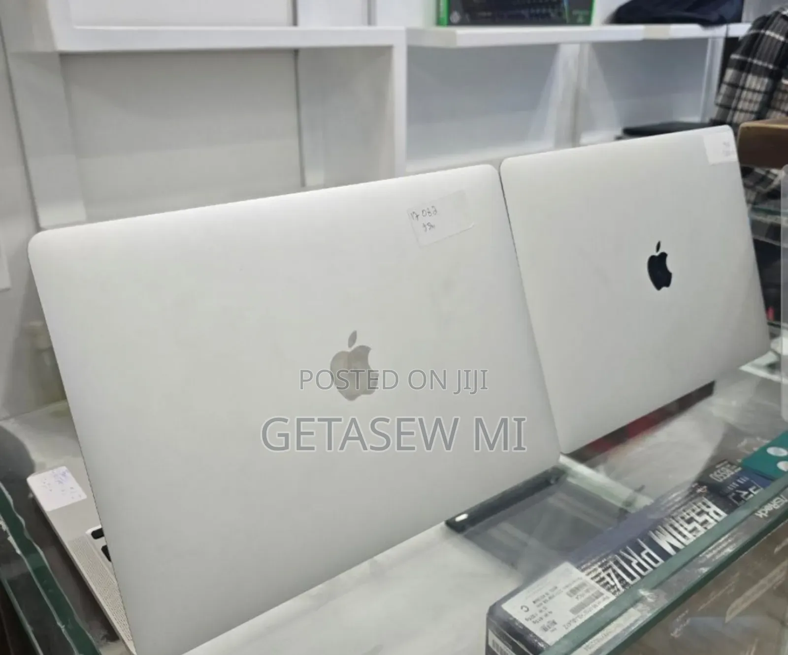 New Laptop Apple MacBook Air 2020 M1 8GB Apple M1 SSD 256GB