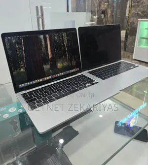 New Laptop Apple MacBook Pro 2020 M1 8GB Apple M1 Pro SSD 256GB