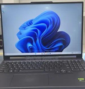 New Laptop Lenovo Legion 5 16GB AMD Ryzen 7 SSD 1T