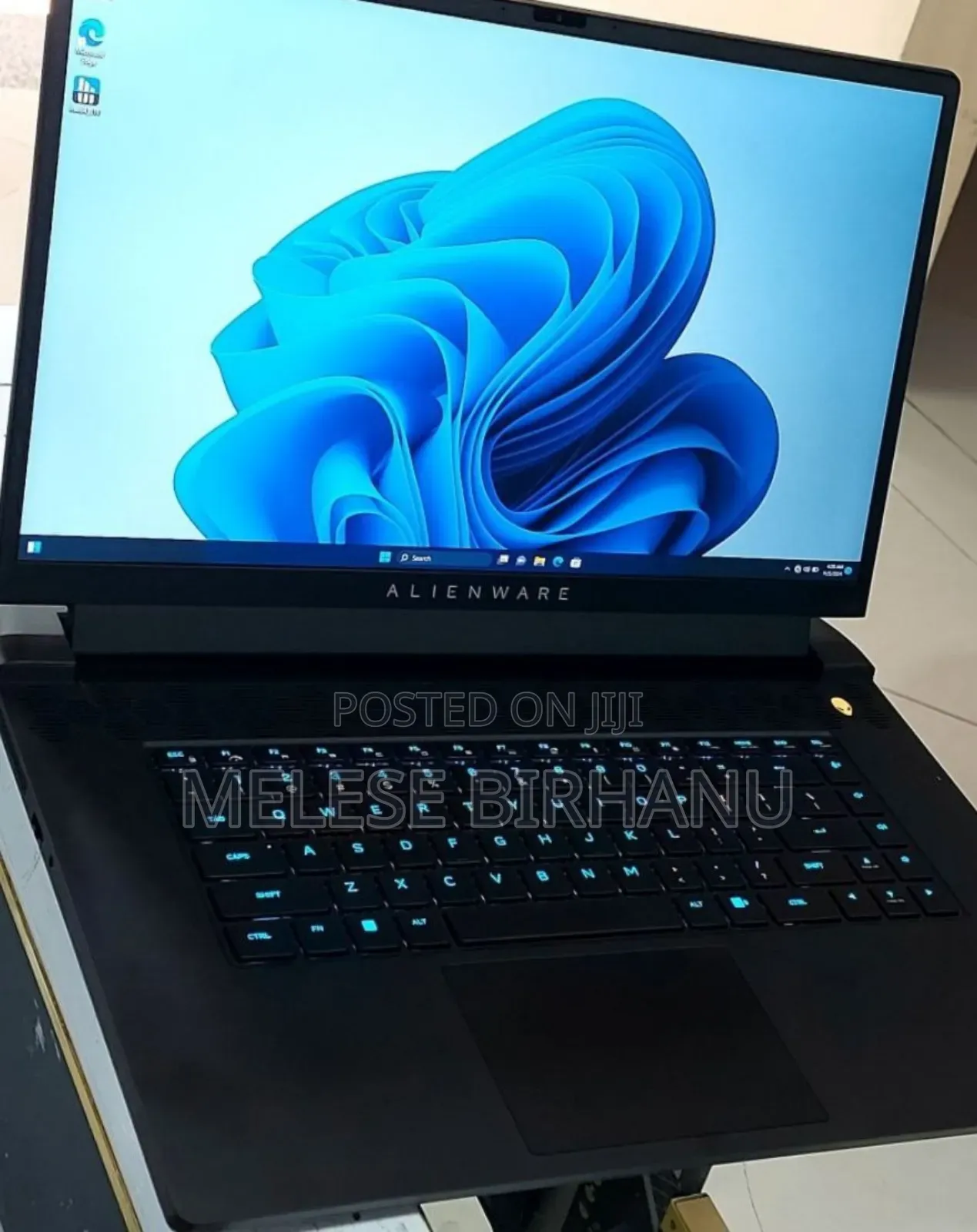 New Laptop Alienware Area-51m 16GB AMD Ryzen 9 SSD 512GB