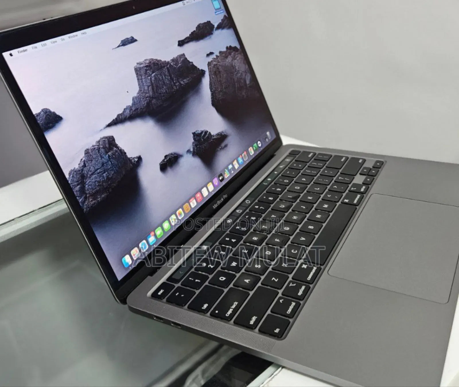 New Laptop Apple MacBook Pro 2019 8GB Intel Core I5 SSD 256GB