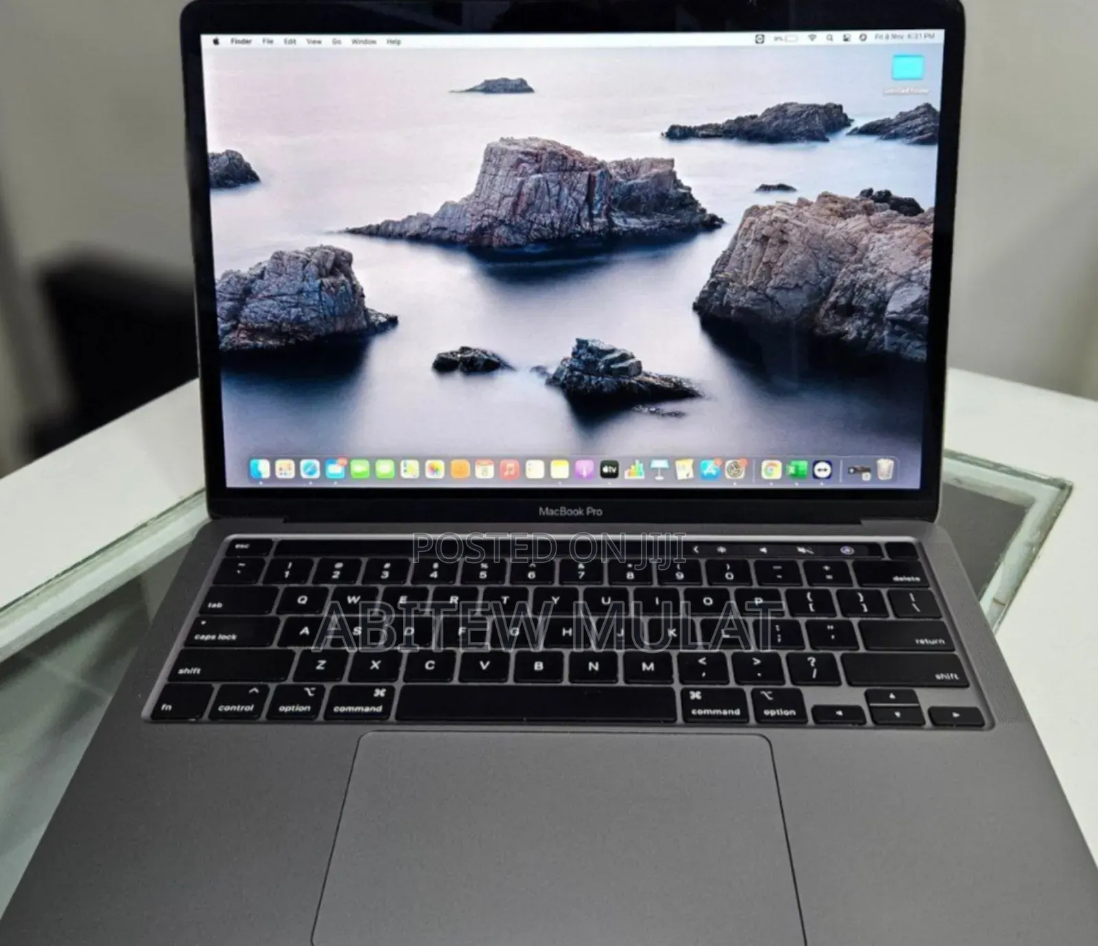 New Laptop Apple MacBook Pro 2019 8GB Intel Core I5 SSD 256GB