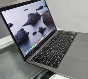 New Laptop Apple MacBook Pro 2019 8GB Intel Core I5 SSD 256GB