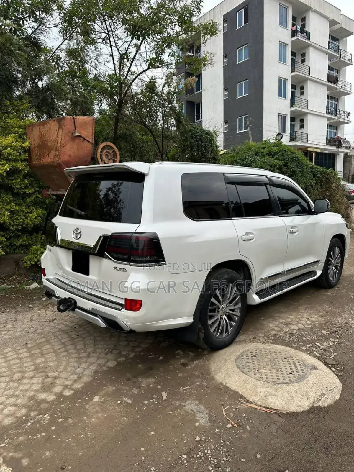 Toyota Land Cruiser 2012 White