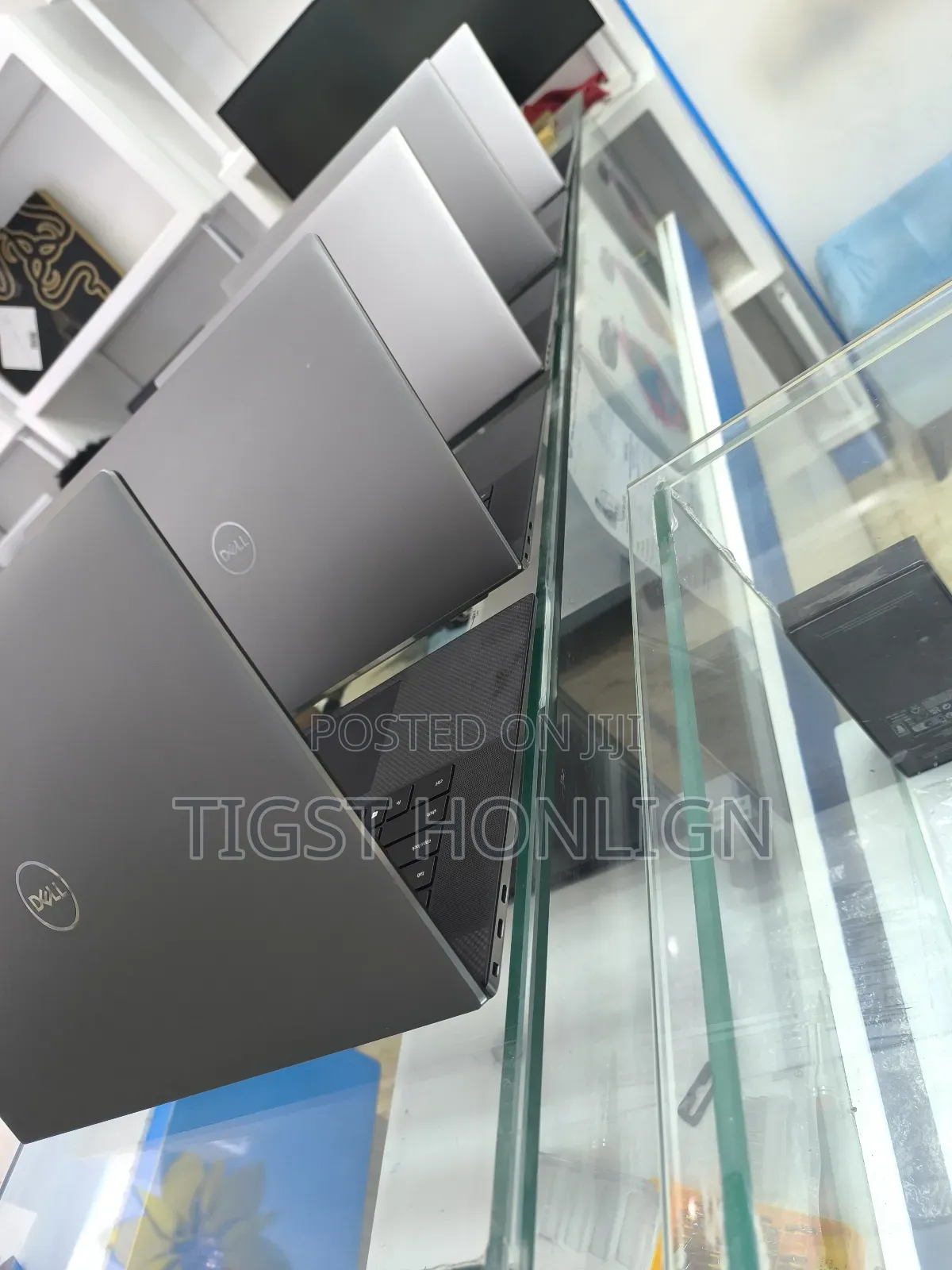New Laptop Dell Precision 15 3520 16GB Intel Core I5 SSD 512GB