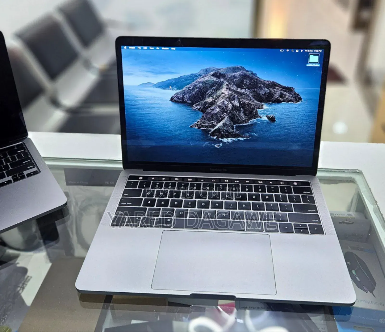 New Laptop Apple MacBook Pro 2020 8GB Intel Core i5 SSD 256GB