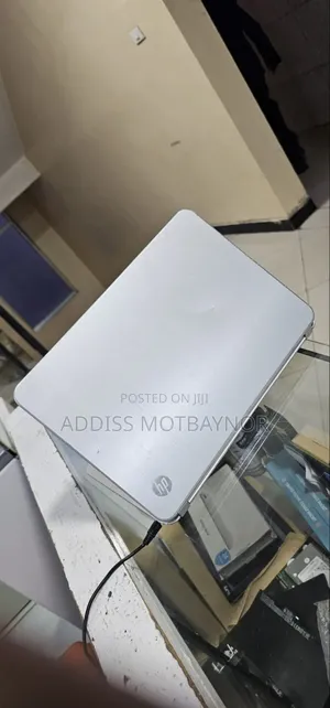 New Laptop HP Spectre 4GB Intel Core I5 SSD 128GB