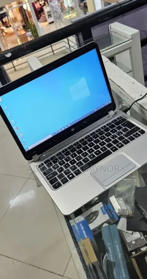 New Laptop HP Spectre 4GB Intel Core I5 SSD 128GB
