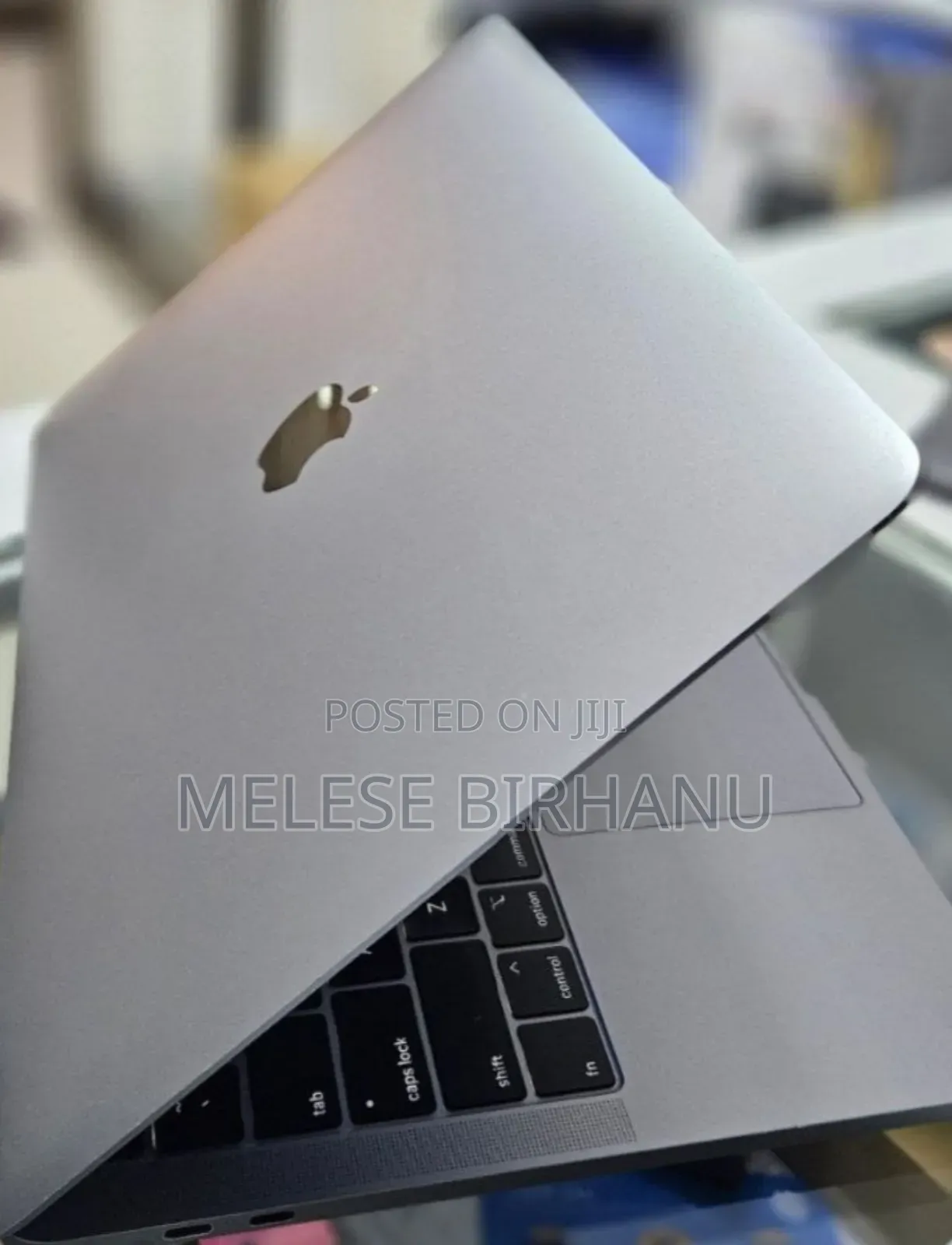 New Laptop Apple MacBook Pro 2020 8GB Intel Core I5 SSD 256GB