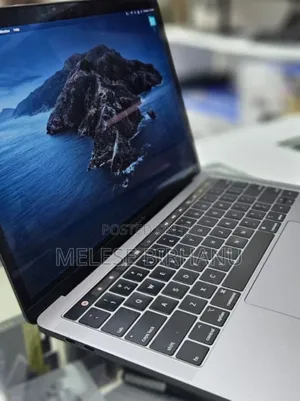 New Laptop Apple MacBook Pro 2020 8GB Intel Core I5 SSD 256GB