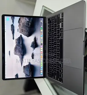 New Laptop Apple MacBook Pro 2019 8GB Intel Core I5 SSD 256GB