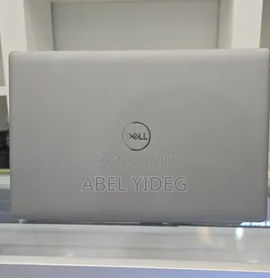 New Laptop Dell Precision 3561 16GB Intel Core I7 SSD 256GB