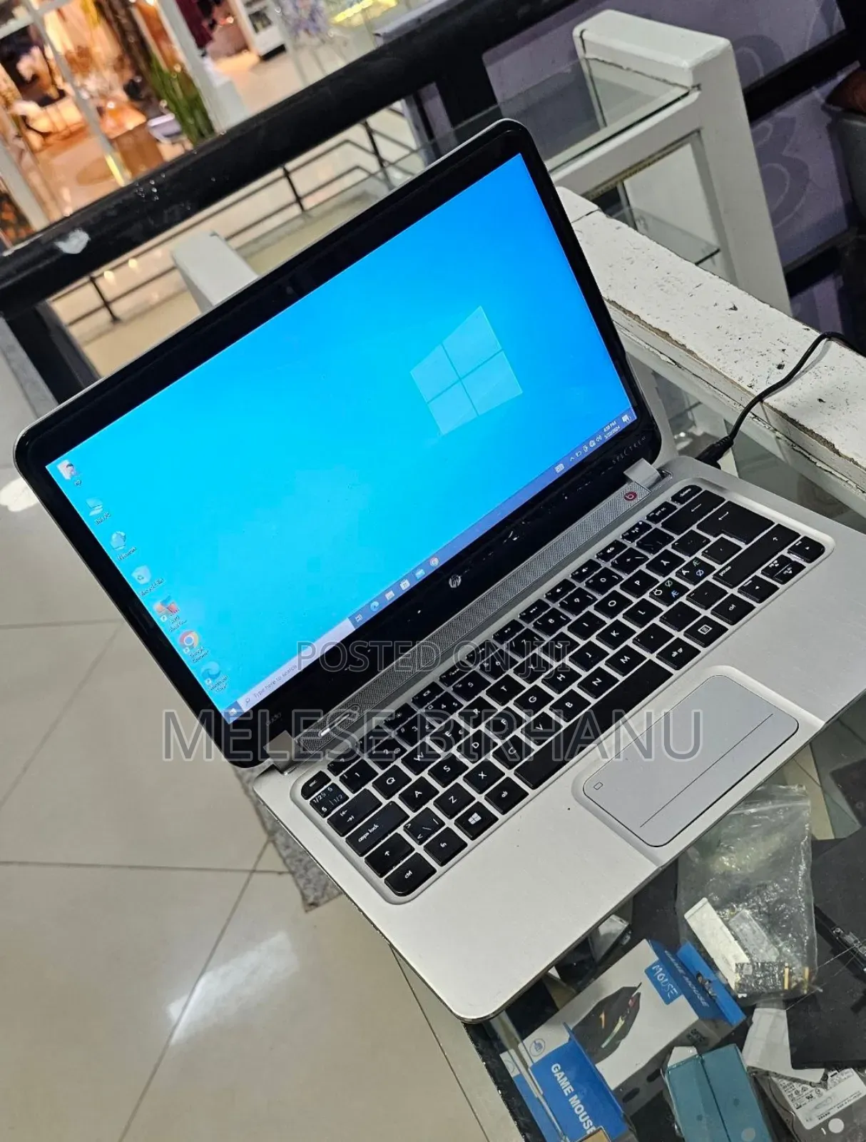 New Laptop HP Spectre 4GB Intel Core I5 SSD 128GB