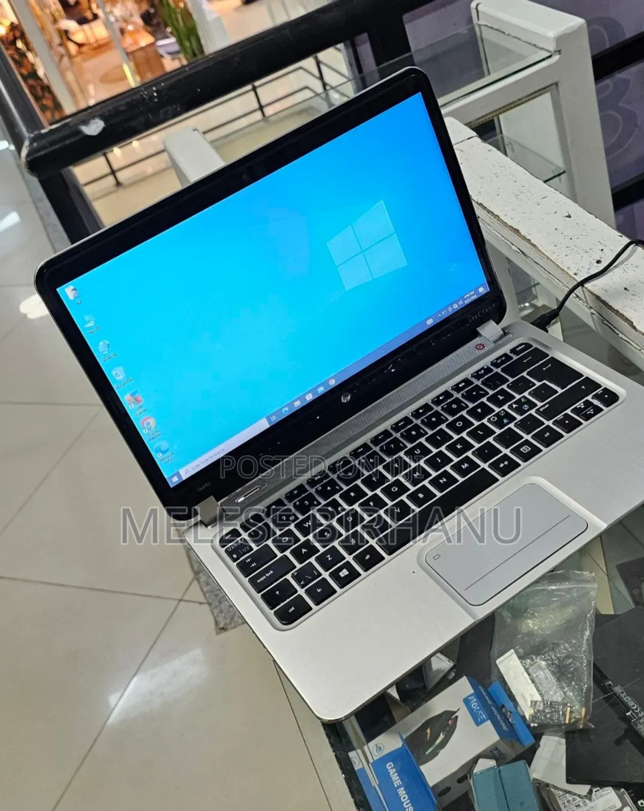 New Laptop HP Spectre 4GB Intel Core I5 SSD 128GB