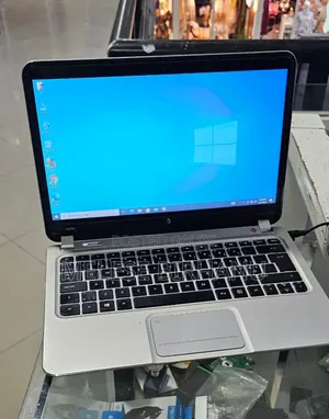 New Laptop HP Spectre 4GB Intel Core I5 SSD 128GB