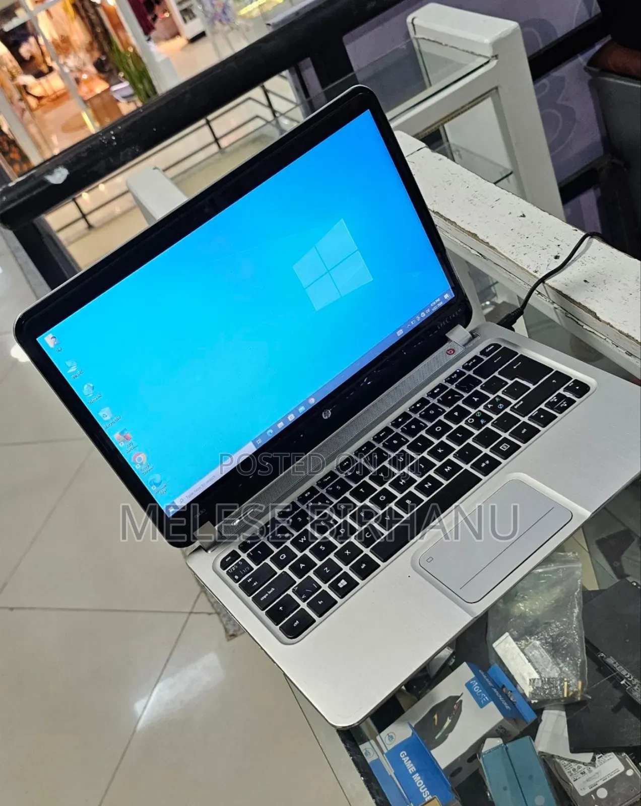 New Laptop HP Spectre 4GB Intel Core I5 SSD 128GB