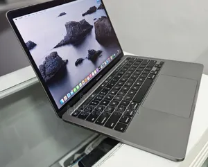 New Laptop Apple MacBook Pro 2019 8GB Intel Core I7 SSD 256GB