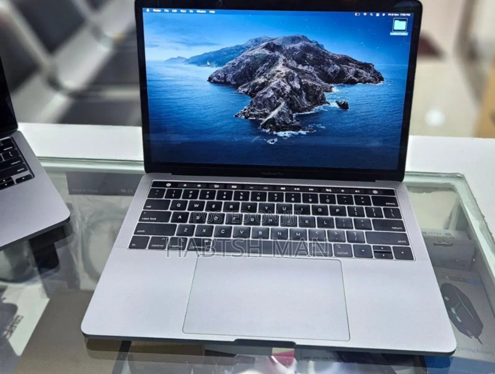 New Laptop Apple MacBook Pro 2020 8GB Intel Core I5 SSD 256GB