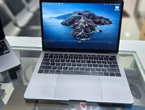 New Laptop Apple MacBook Pro 2020 8GB Intel Core I5 SSD 256GB