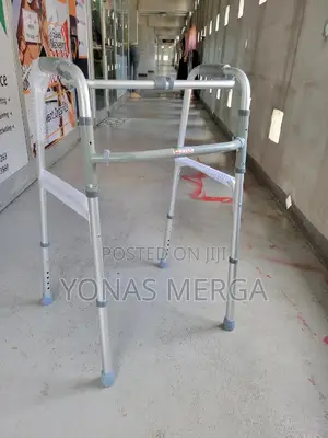 Photo - Walker Rehabilitet Equipment/Material:CHROME Foldable Walker