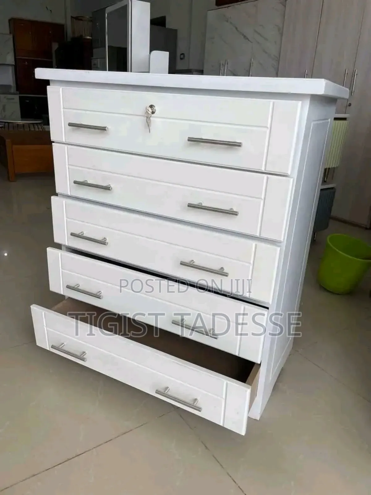 Cheast Drawer 100cm* 120cm