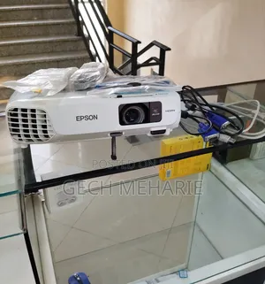 Photo - Brand New EPSON Projector With Bag, Remote Mode
