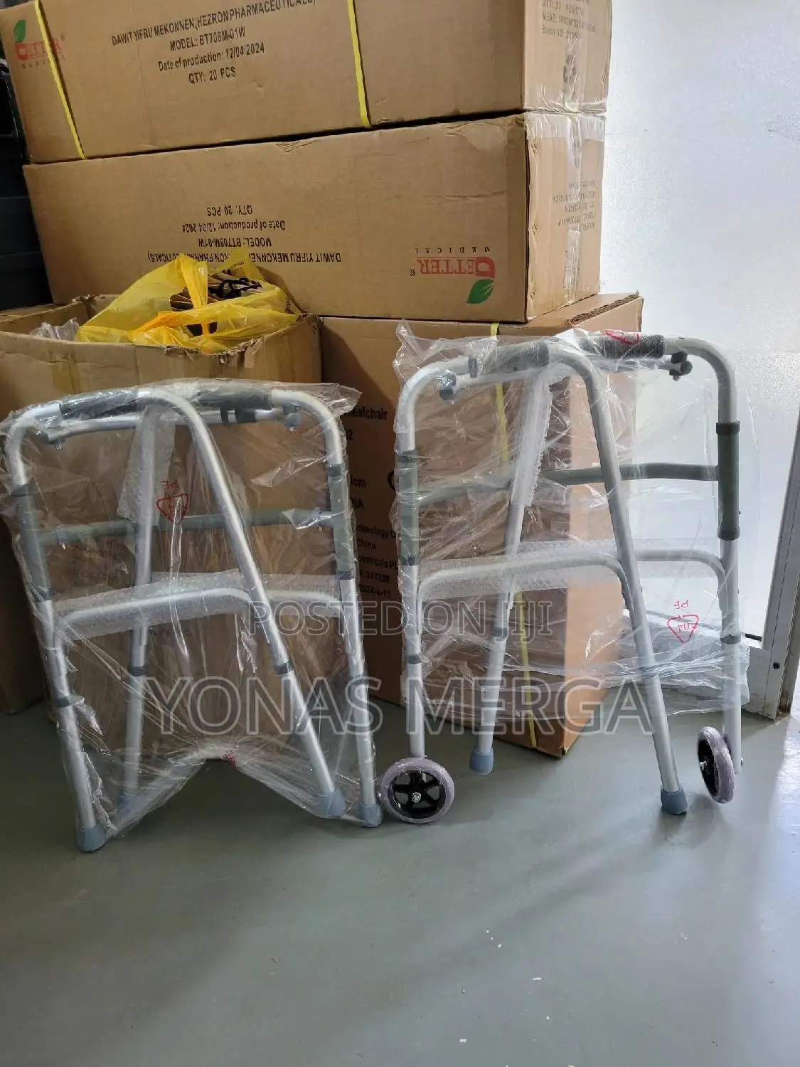 Walker_foldable Good Finishing and Strong Meterial Walker