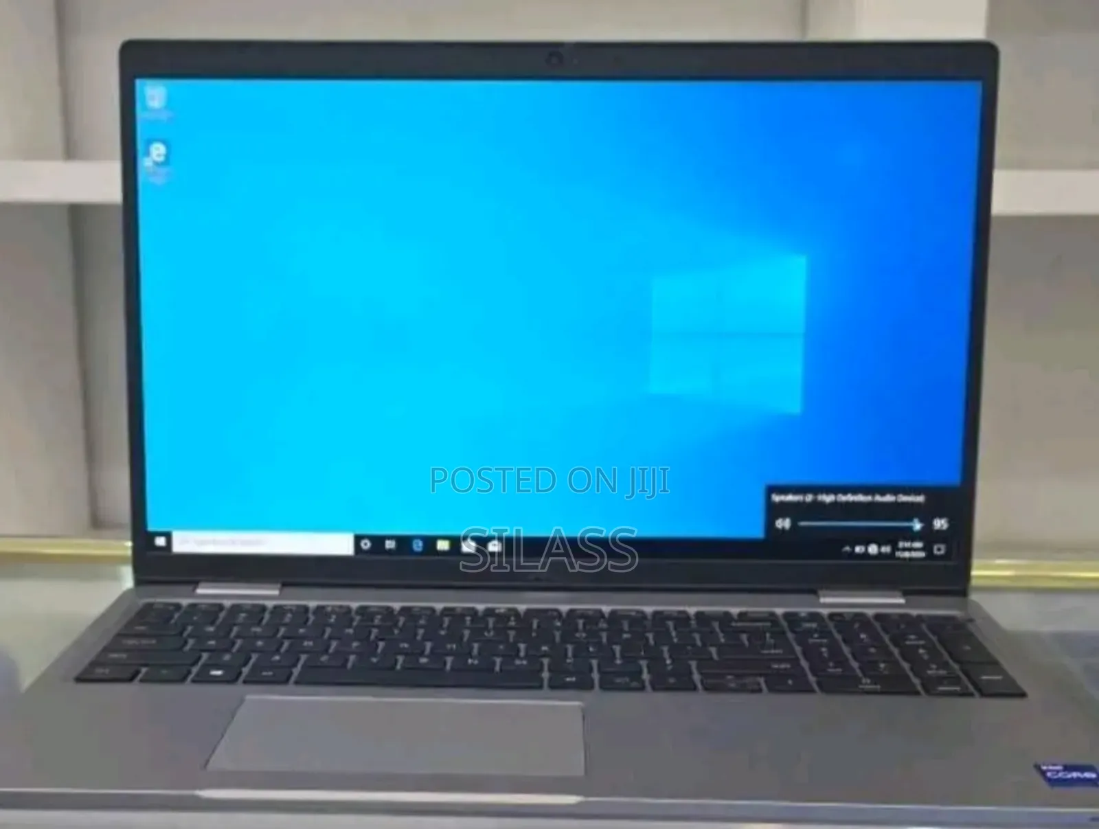 New Laptop Dell Precision 3561 16GB Intel Core I7 SSD 256GB