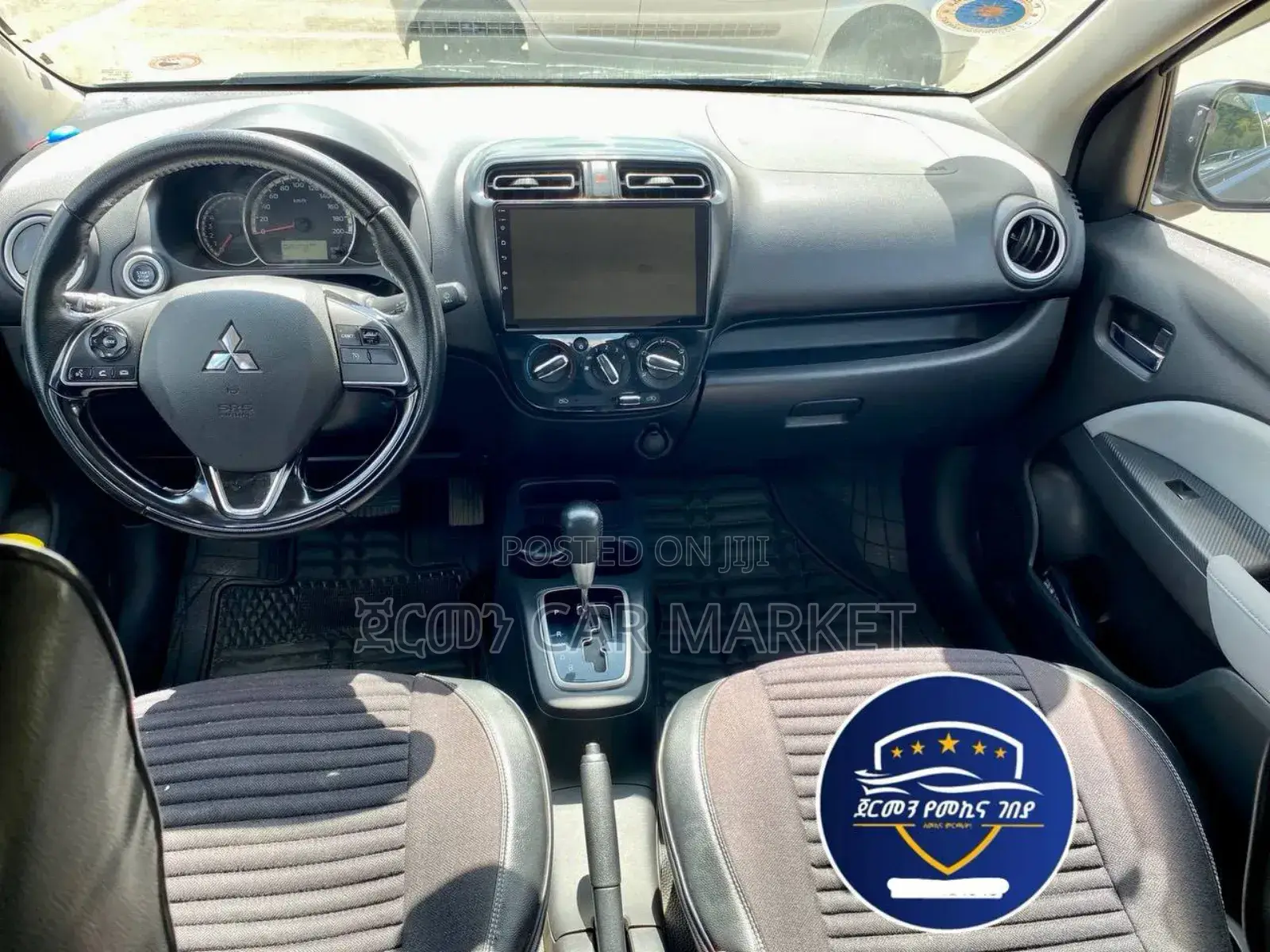 Mitsubishi Attrage 2022 Silver