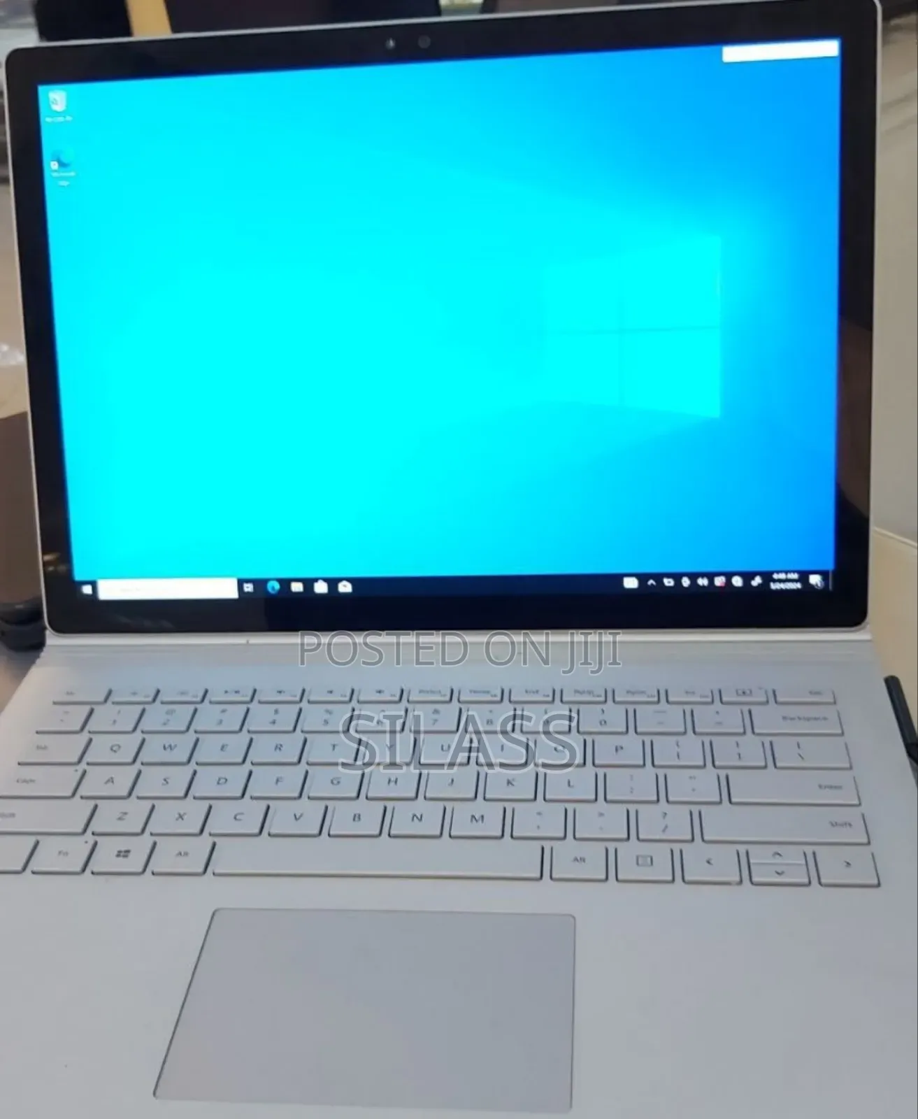 New Laptop Microsoft Surface 8GB Intel Core I5 SSD 256GB