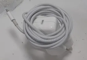 Photo - Apple Macbook Charger Orginal 61watt