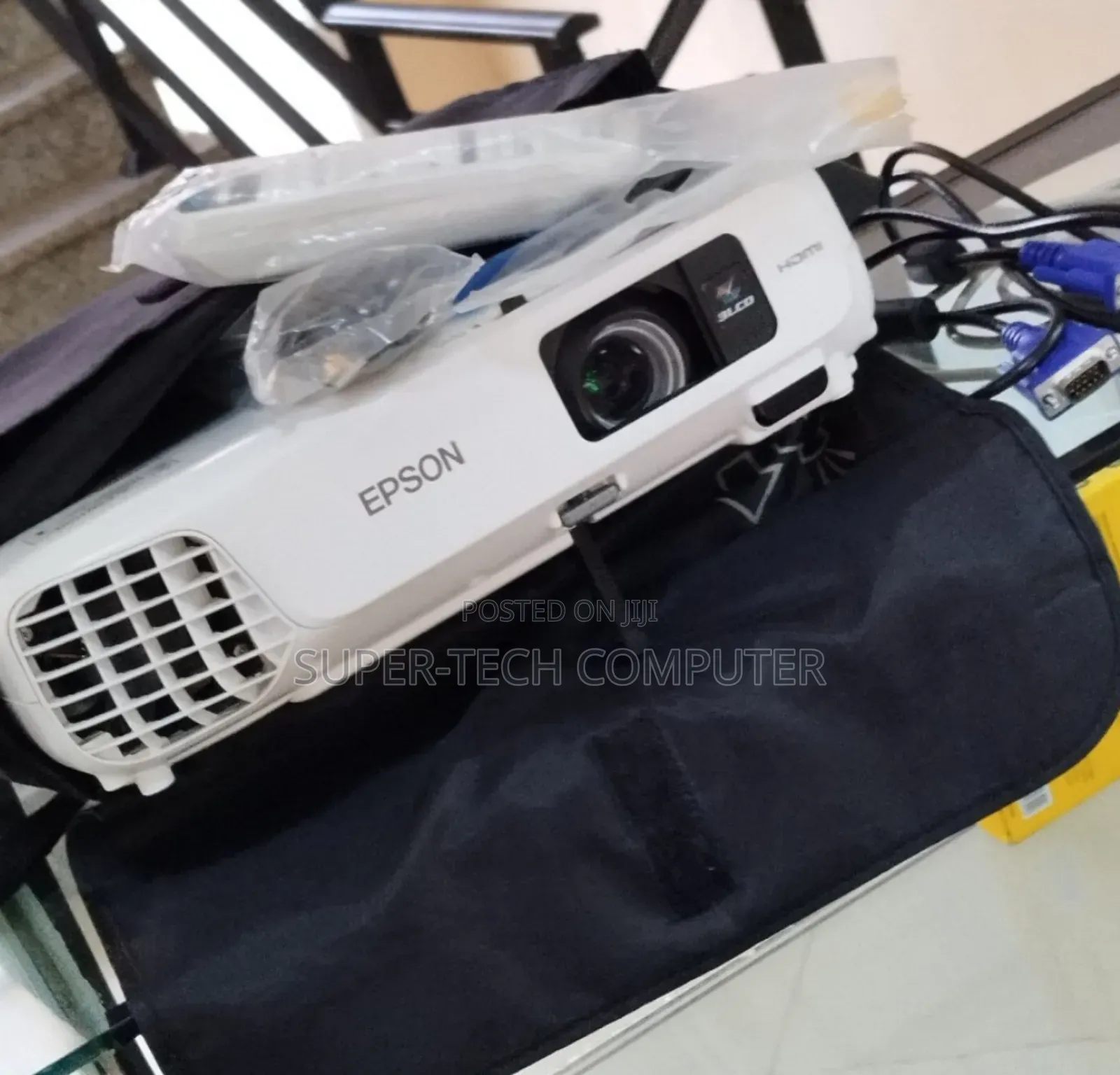 Epson Projector Eb-X18 With Bag Remote